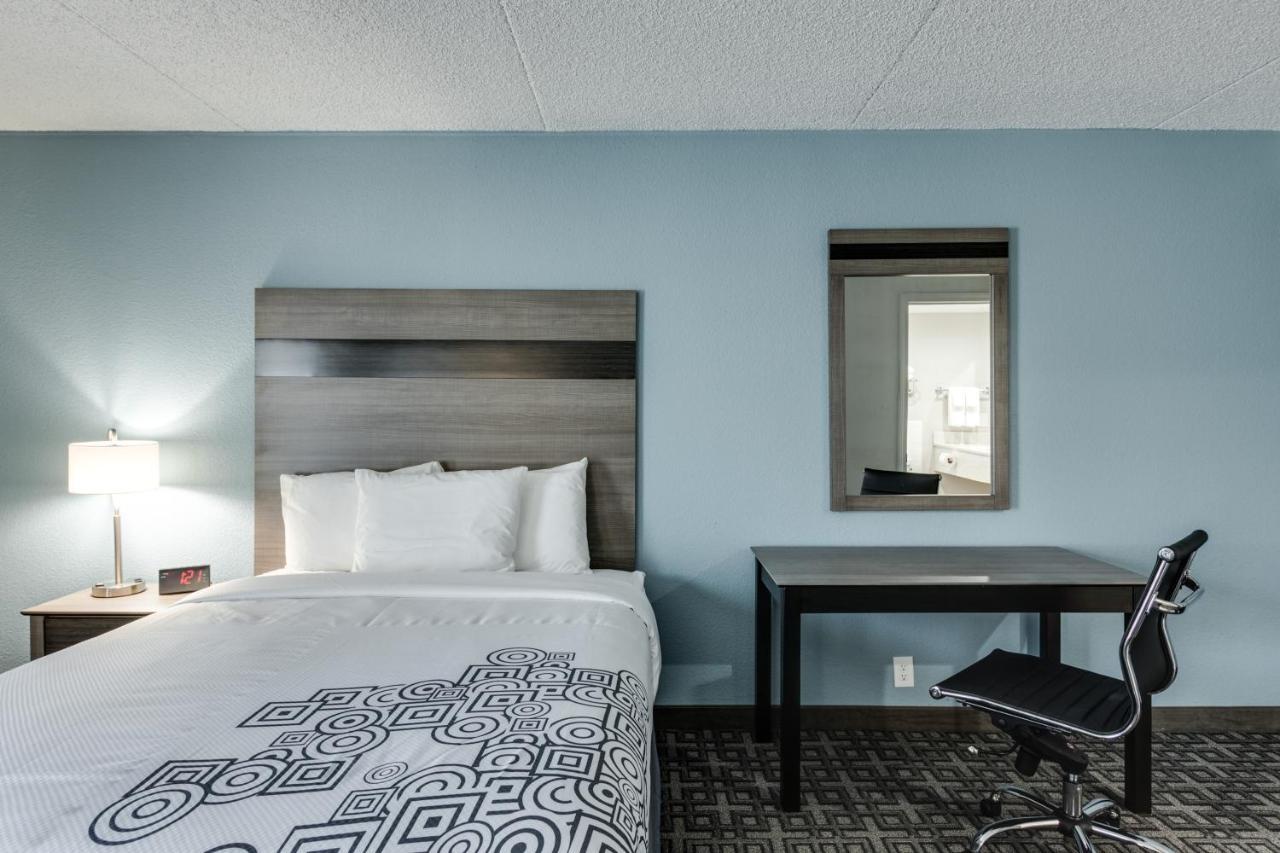 Days & By Wyndham 2* Spokane